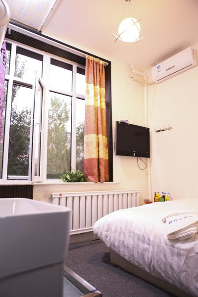 XIANDUIXIAOBINGUANGuest Room