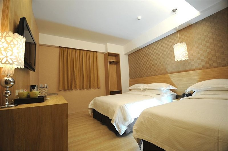 The Riverside Hotel Hengchun Guest Room