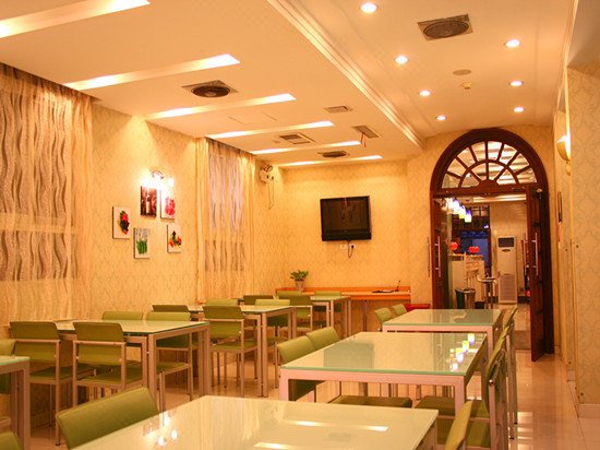 Yangtse River Hotel Restaurant