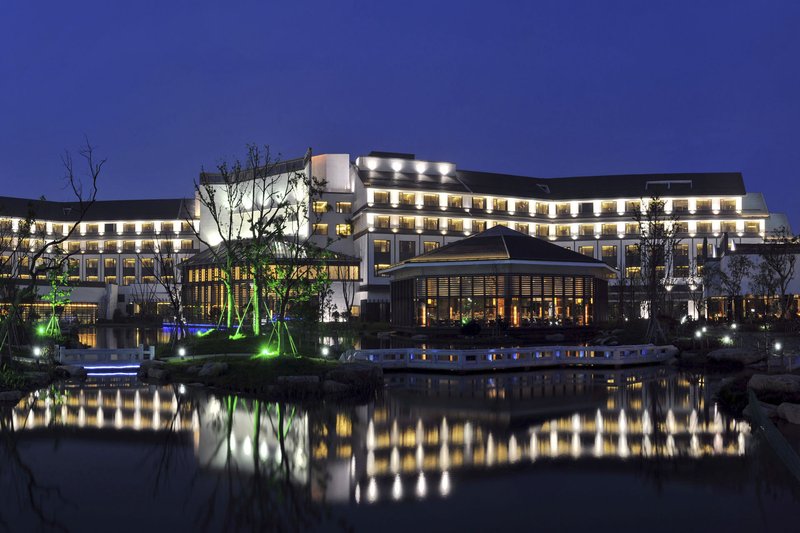 Worldhotel Grand Dushu Lake Suzhou Over view