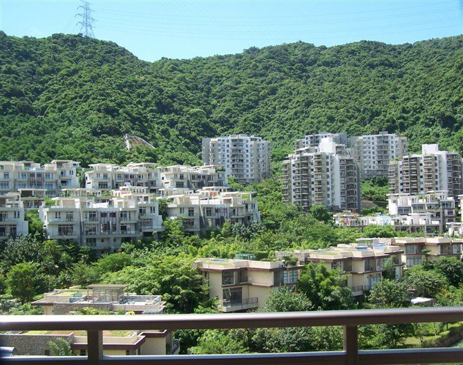 Blue Hotel Over view