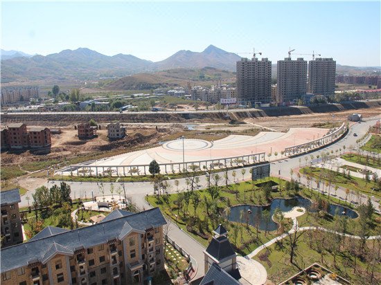 Yifeng Hot Spring Holiday Apartment (Gaizhou Yifeng Quantianxia)Over view