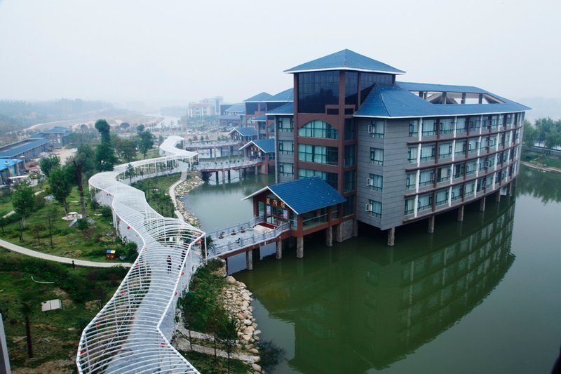 Nanzhao Lotus Hot Spring Hotel Over view