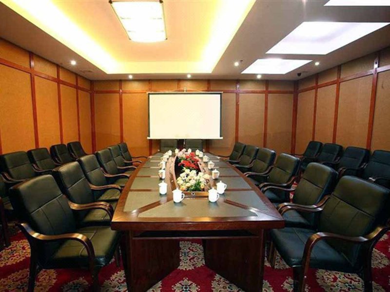 Golden Sea Hotel meeting room