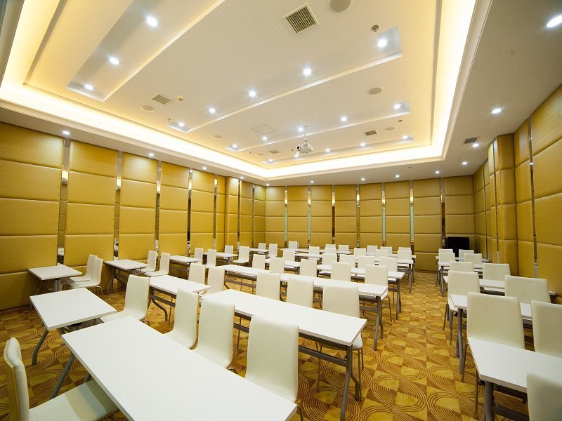 Starway Hotel (Qidong Jianghai Middle Road) meeting room