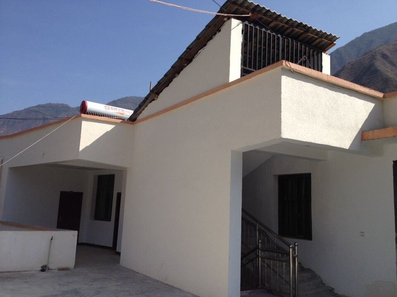 Jiuzhaigou and peaceful innOver view