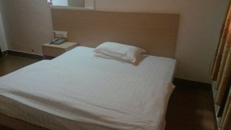 Nanning John source business hotelGuest Room
