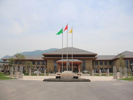 River & Holiday Grand Rezen Hotel Yunyang Over view