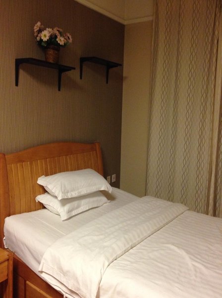 Little Star Apartment meeting room