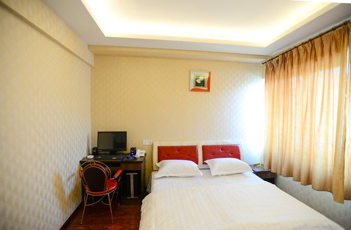 Yinfeng Hotel Guest Room