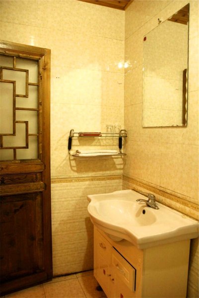 Hong Bao Tai InnGuest Room