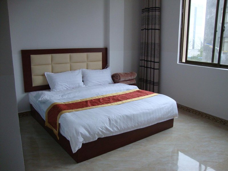 Caiyun Express Hotel, Luoping County Guest Room