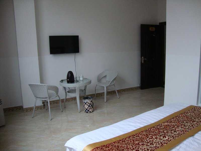 Caiyun Express Hotel, Luoping County Guest Room