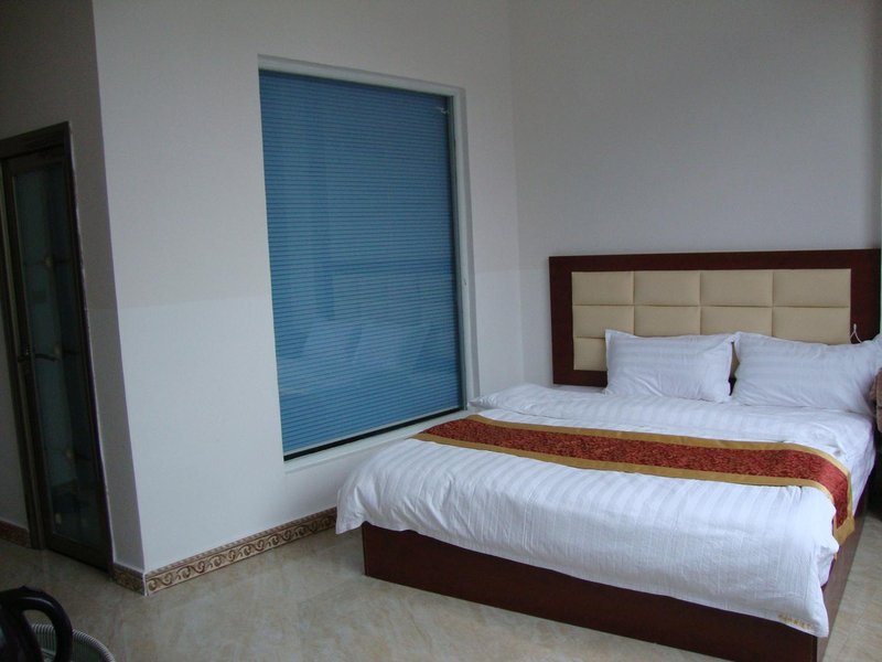 Caiyun Express Hotel, Luoping County Guest Room