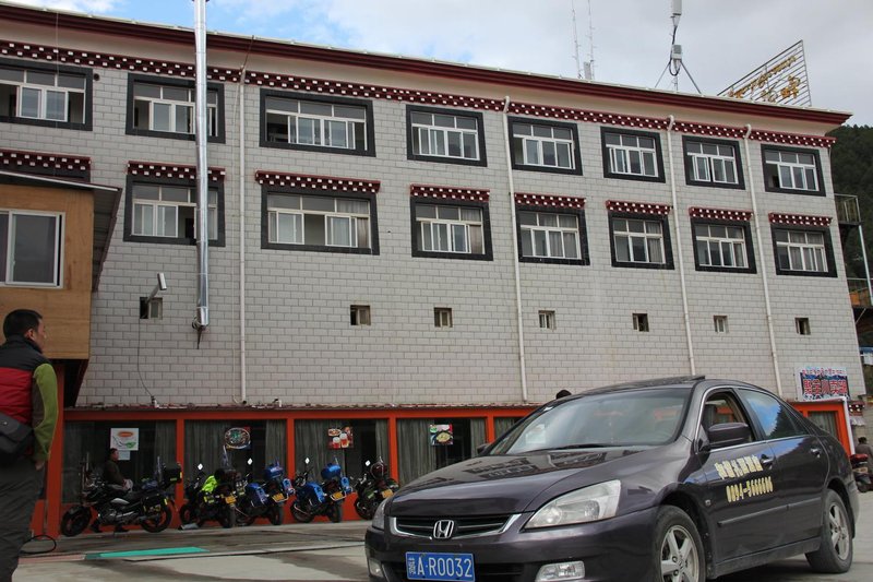 Lingzhi Hexiezhaxi HotelOver view