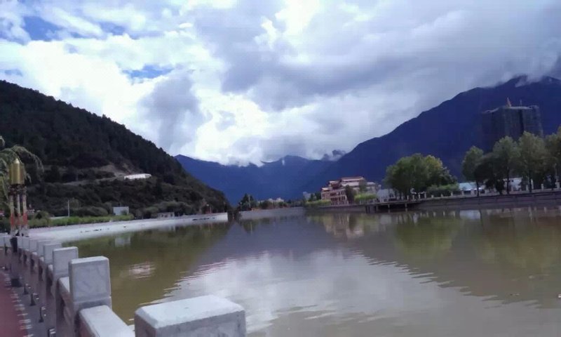 Lingzhi Hexiezhaxi HotelOver view