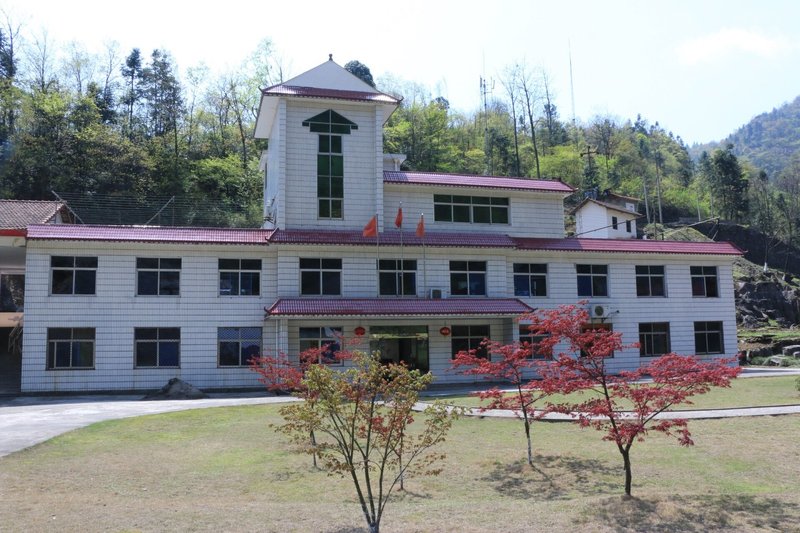 Tianzhushan Bishu Manor Over view