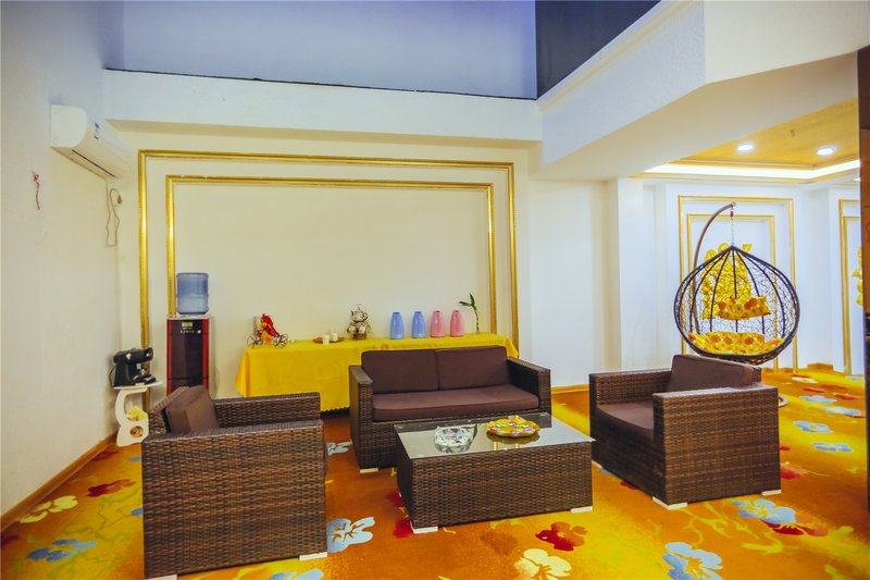 Luo fei theme hotel Lobby