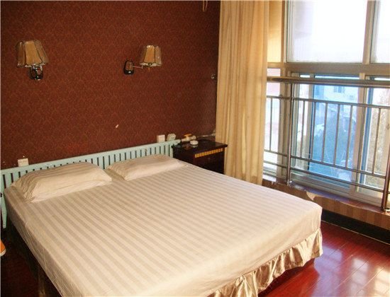 Dengkou Hotel Guest Room