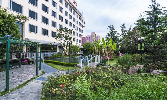 Grand Skylight Gardens Hotel Over view