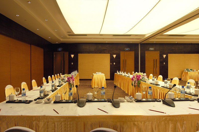 Baolong Jinfumen Hotelmeeting room