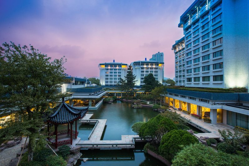 The Dragon Hotel Hangzhou Over view