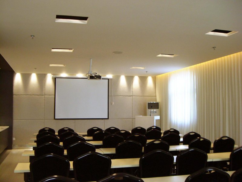 Jinjiang Inn Jiudu Road Luoyang meeting room