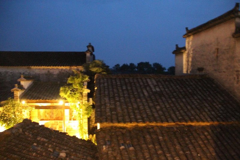 Eight rooms Over view