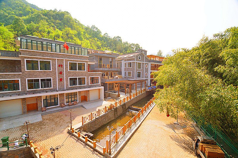 Zhuyunli Inn Over view