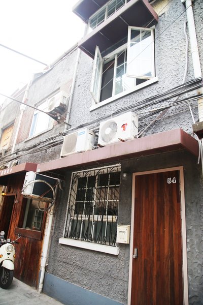 A Simple Modern House Over view