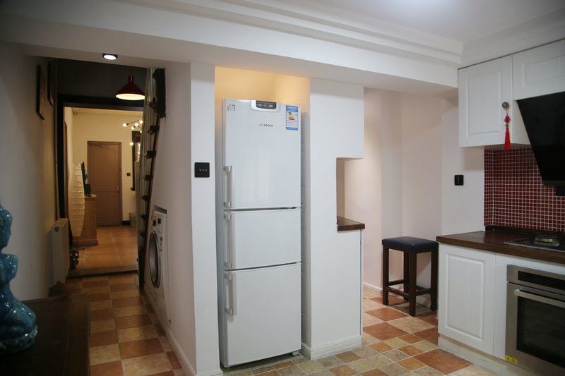 A Simple Modern House Hotel public area