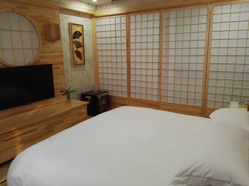 Cathaya Theme Hotel Guest Room