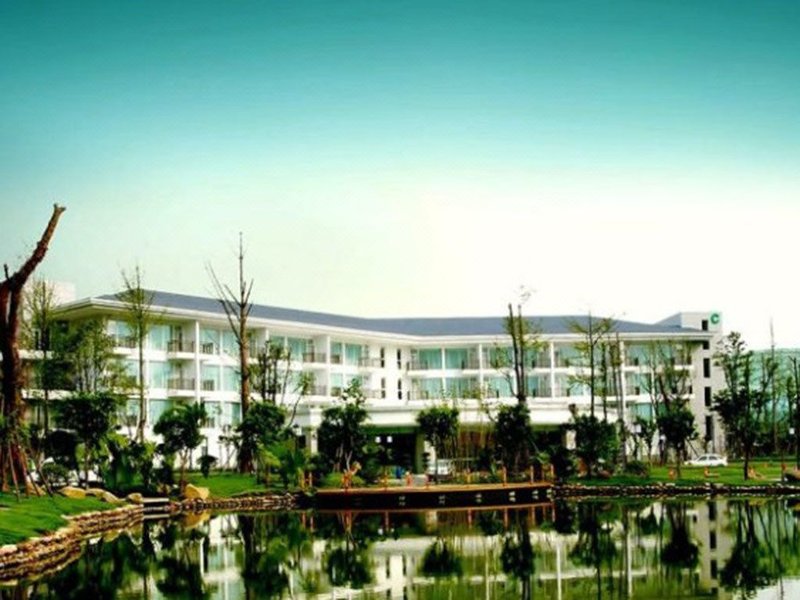 Eden Resort Hotel YibinOver view