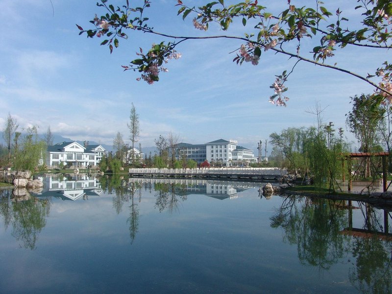 Jingyuehu Motel Over view