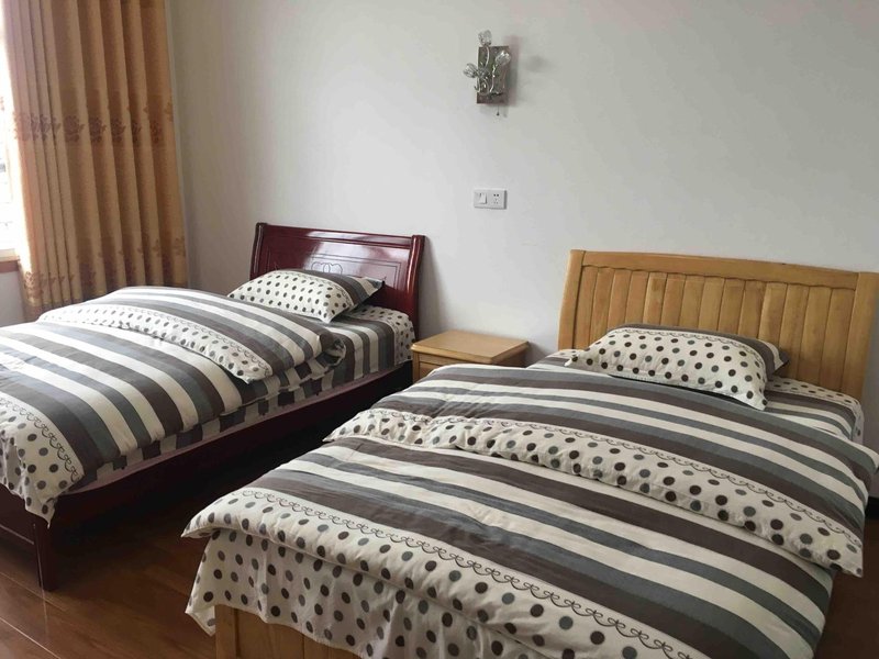 zhang jia jie xiao he shan juGuest Room