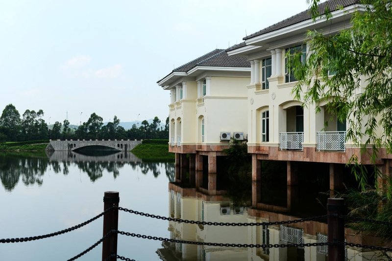 Huizhou Lakefront Golf club and Resort Over view