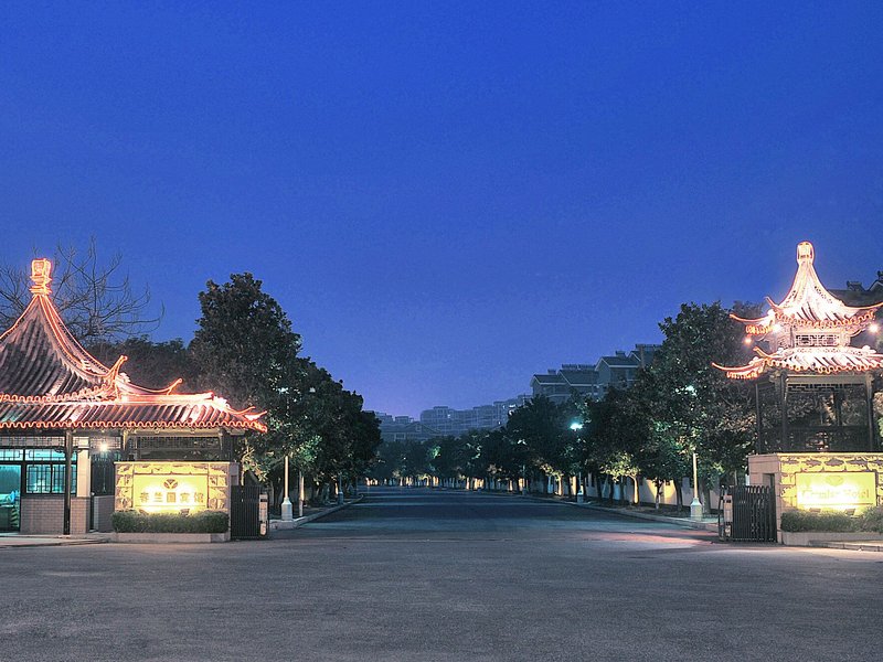 Chunlan Hotel Over view