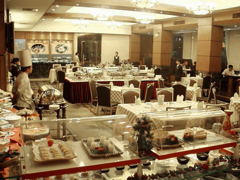 Dongxiang Holiday Hotel Restaurant