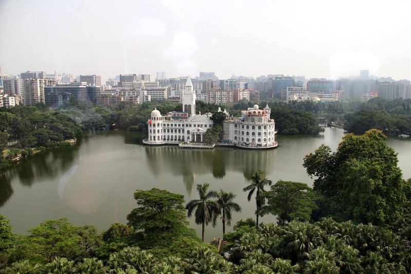 Landsman Hotel Over view