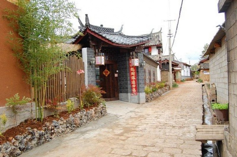 Tianyuan Muge Inn Lijiang Over view