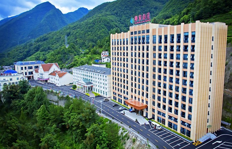 Shennong Mountain Resort over view
