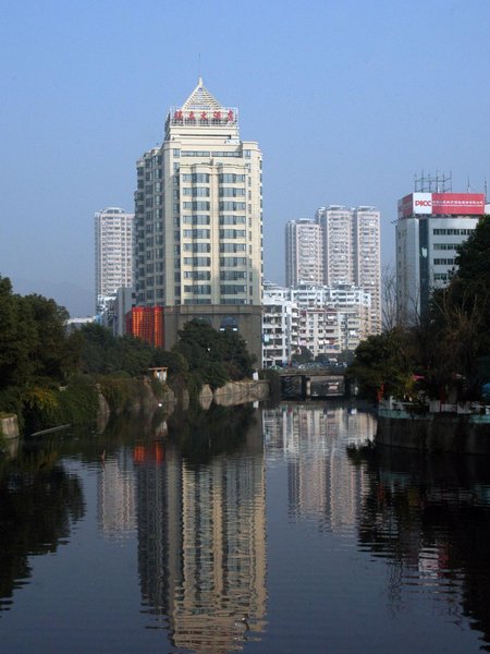 Ruili Hotel Over view