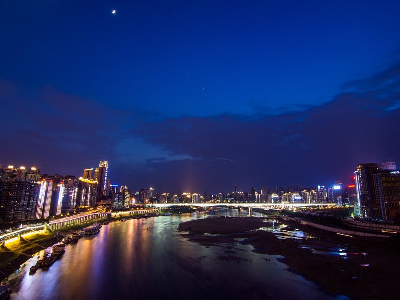 West Coast American-style Sea-view Theme Hotel (Chongqing Guanyinqiao) Over view