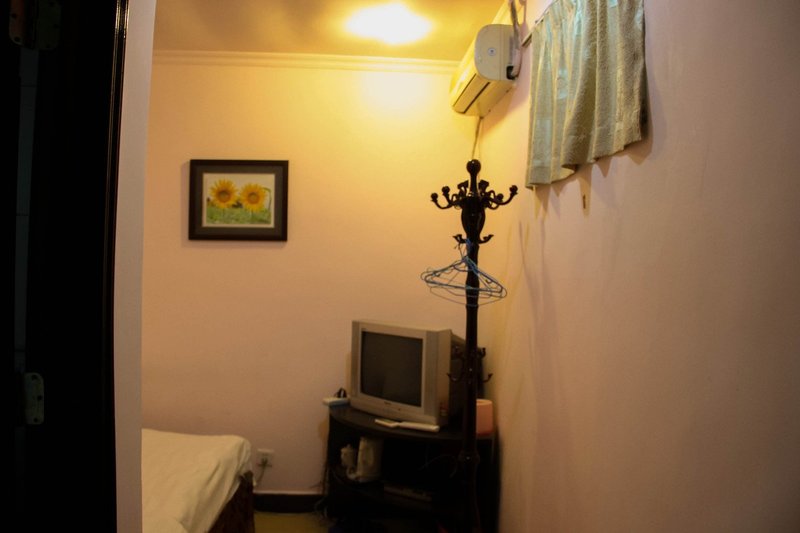 Yitong Hostel Guest Room