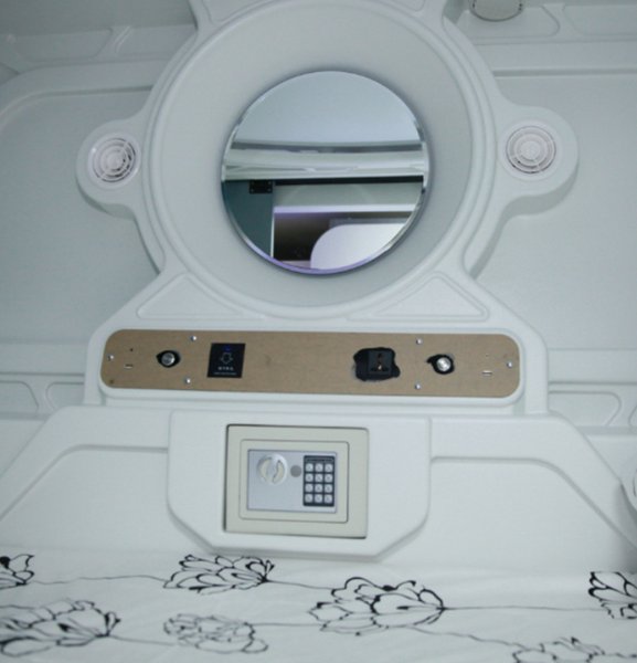 space capsule youth hotelGuest Room