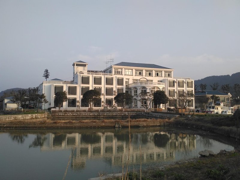 Taihu Yingdi Resort Over view