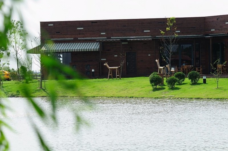 Zhouzhuang Oasis Ecological Leisure Farm Over view