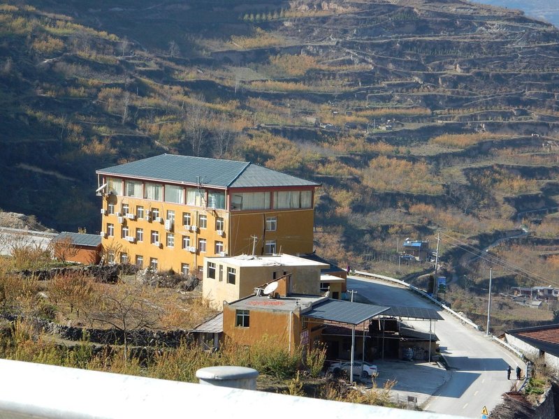 TOP ONE HOTLE Over view