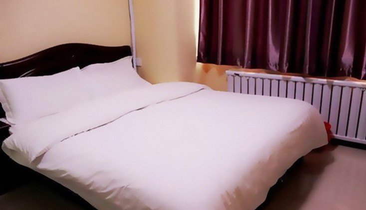Yulong Inn Guest Room