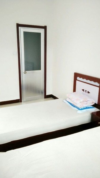 jisdhunyujisgongyu Guest Room